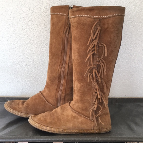 ugg mammoth fringe boots